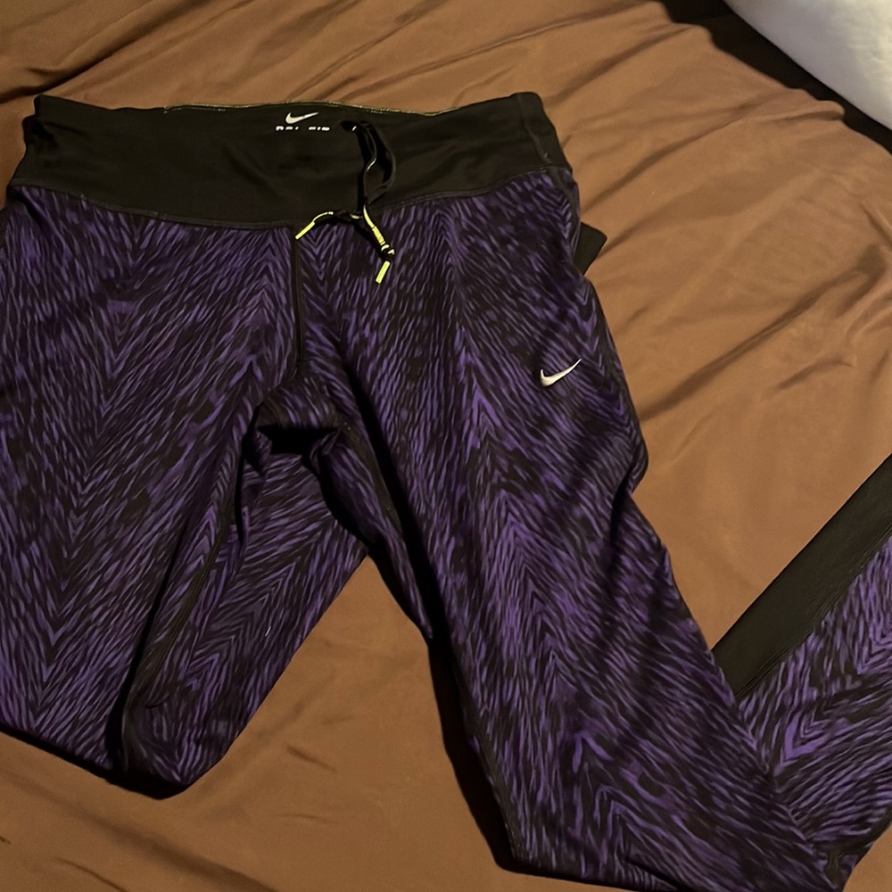 Nike dry fit running leggings medium in purple